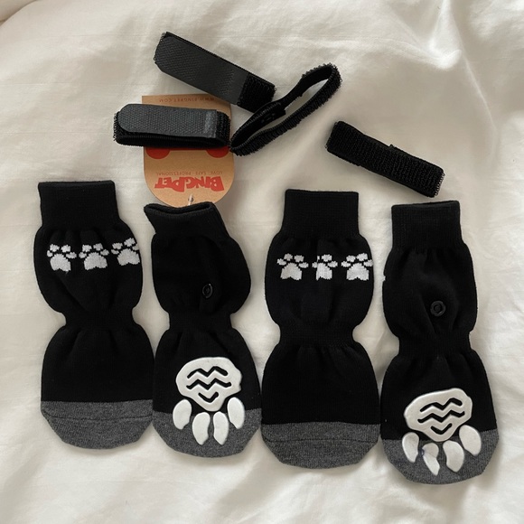 New with tags Large Dog socks - Picture 1 of 4